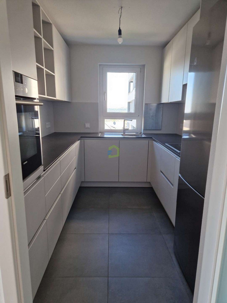 K�che mit EBK Etagenwohnung Pfullingen
