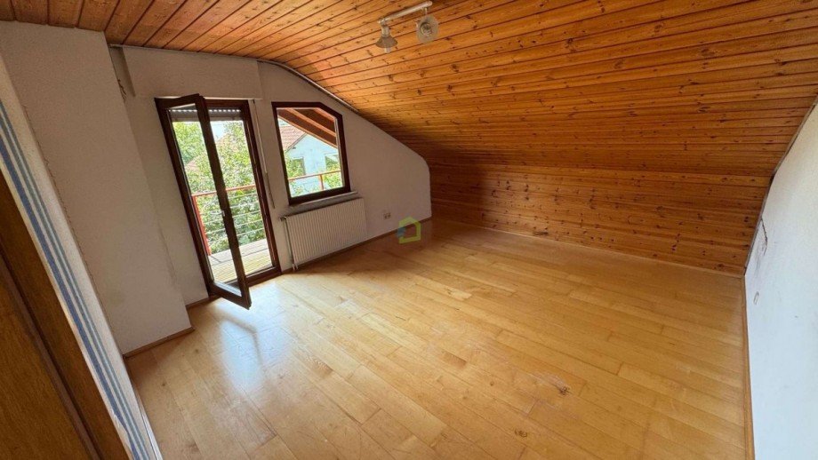 Dachgeschosszimmer Einfamilienhaus T�bingen