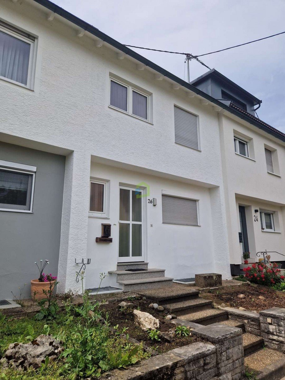 Au�enansicht Reihenmittelhaus Neckartenzlingen