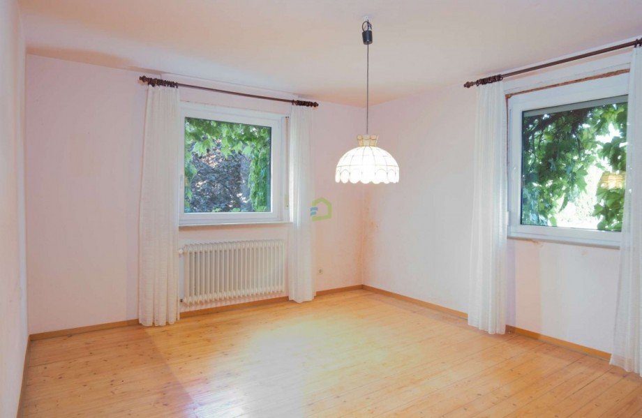 OG Zimmer 2 Zweifamilienhaus Dettingen an der Erms