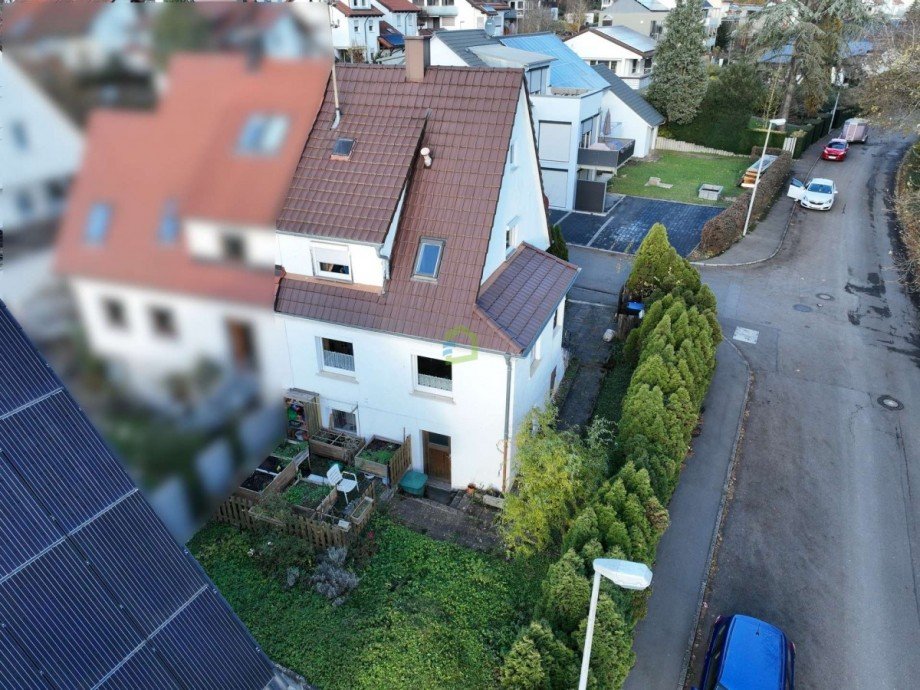 Gartenseite Doppelhaush�lfte Metzingen