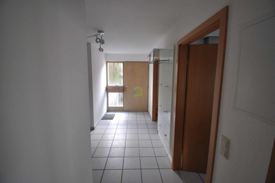 Blick zur Eingangst�re Doppelhaush�lfte Dettingen an der Erms