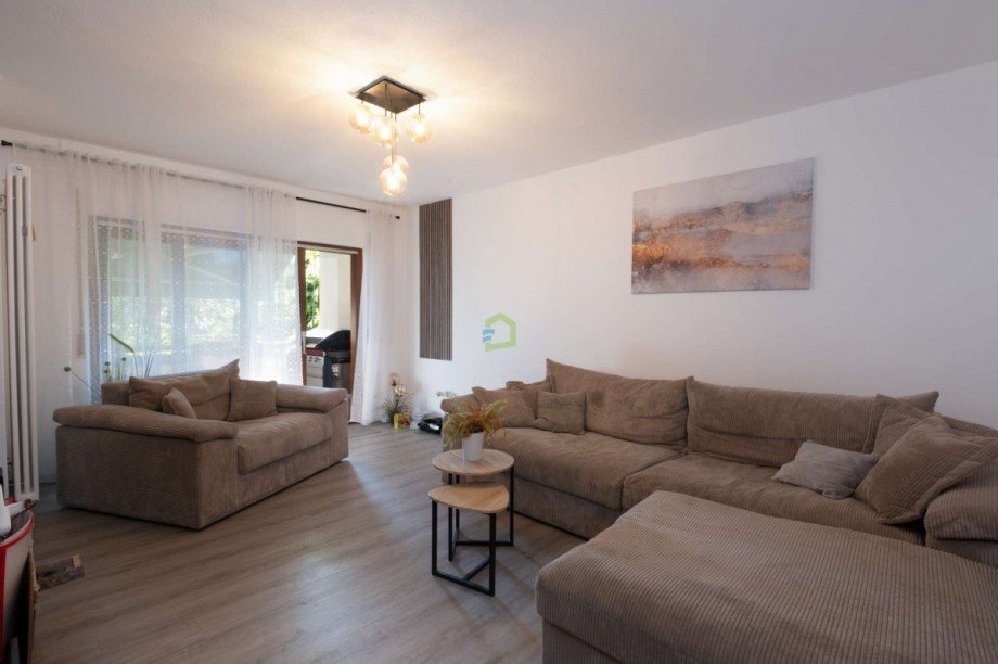 EG Wohnzimmer Zweifamilienhaus Dettingen an der Erms