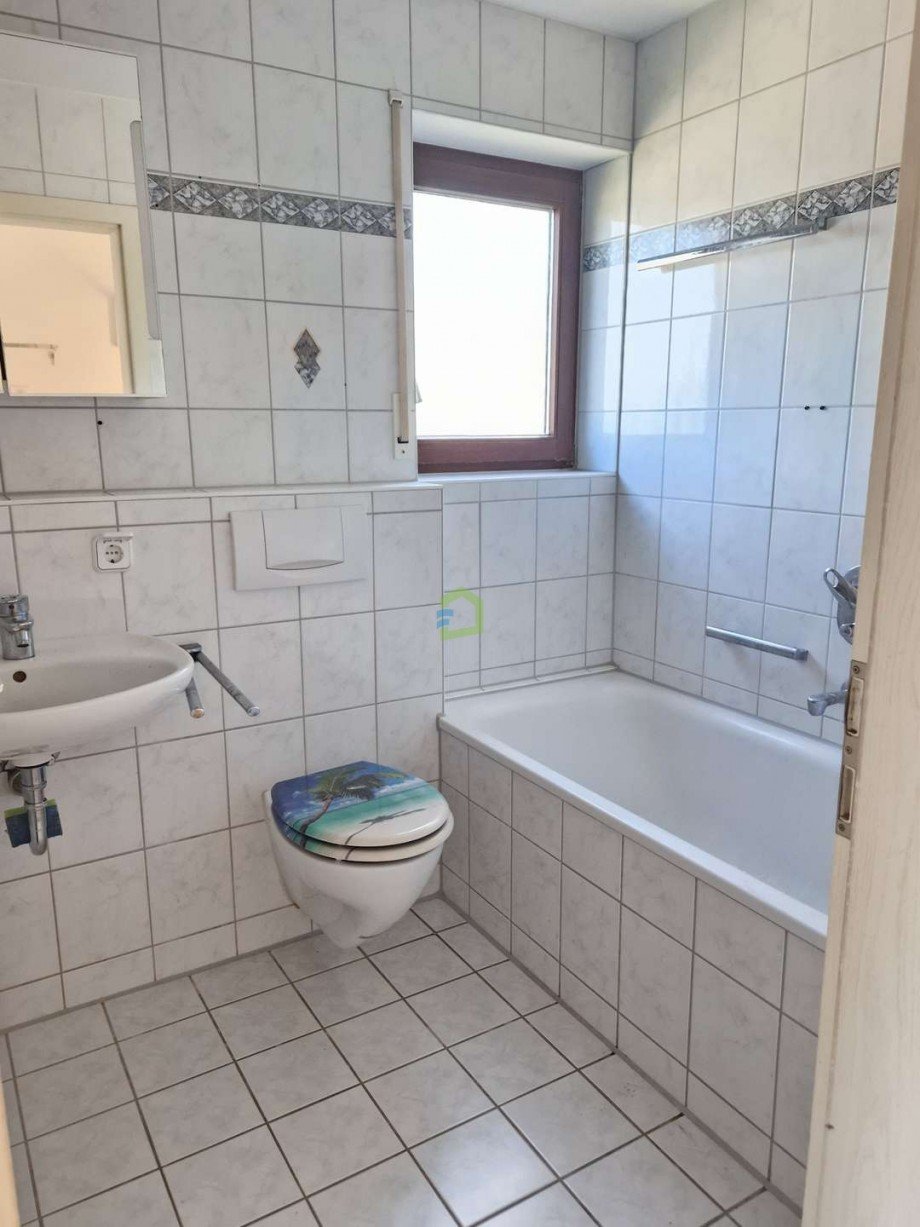 Bad Dachgeschosswohnung Dettingen an der Erms