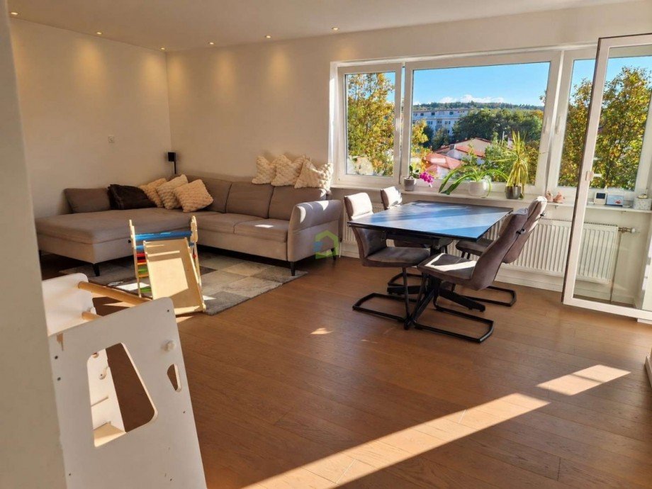 Wohnen/Essen Etagenwohnung Metzingen
