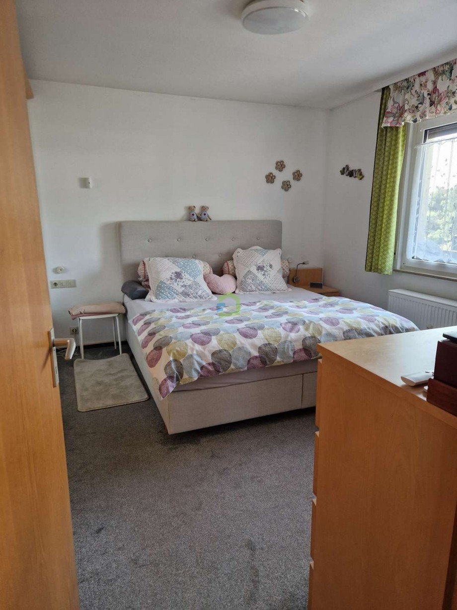 Schlafzimmer OG Zweifamilienhaus Wannweil