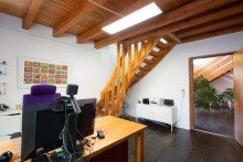 B�ro mit Verbindung FAIR-MAKLER: Wenn der Blick aus dem Fenster zum Lieblingsraum wird.