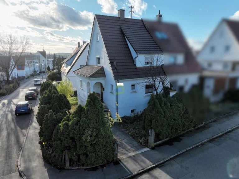 Eck-3_bearbeitet Metzingen Doppelhaush�lfte FAIR-MAKLER: H�usle sucht neue Eigent�mer