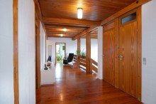 Wohnflur OG FAIR-MAKLER: Wenn der Blick aus dem Fenster zum Lieblingsraum wird.
