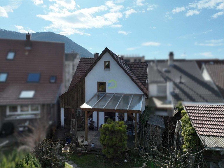 Hinten-1_bearbeitet Dettingen an der Erms Einfamilienhaus FAIR-MAKLER: Wohlf�hlen im Ortskern mit tollem Garten