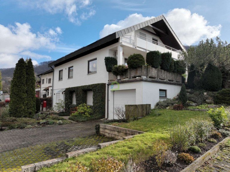 Ansicht Dettingen an der Erms Einfamilienhaus FAIR-MAKLER: Hier werden Familientr�ume wahr - EFH mit ELW