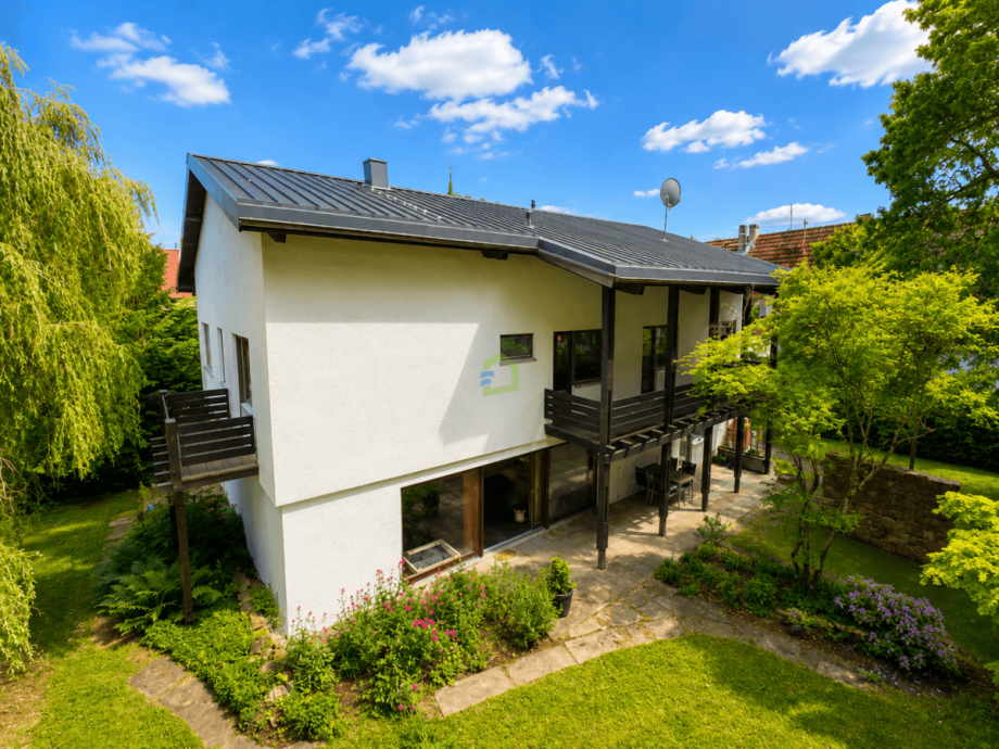 Gartenansicht (KI-optimiert) Einfamilienhaus Horb am Neckar